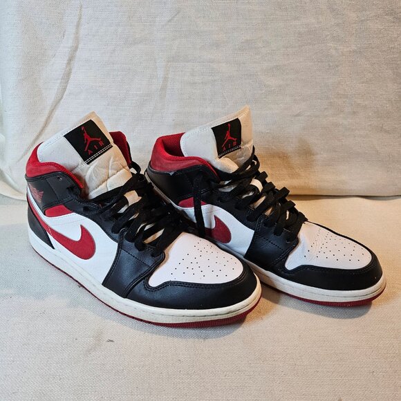 Nike Air Jordan 1 Mid Gym Red Black White 554724-122 - Size 11 - Picture 3 of 9
